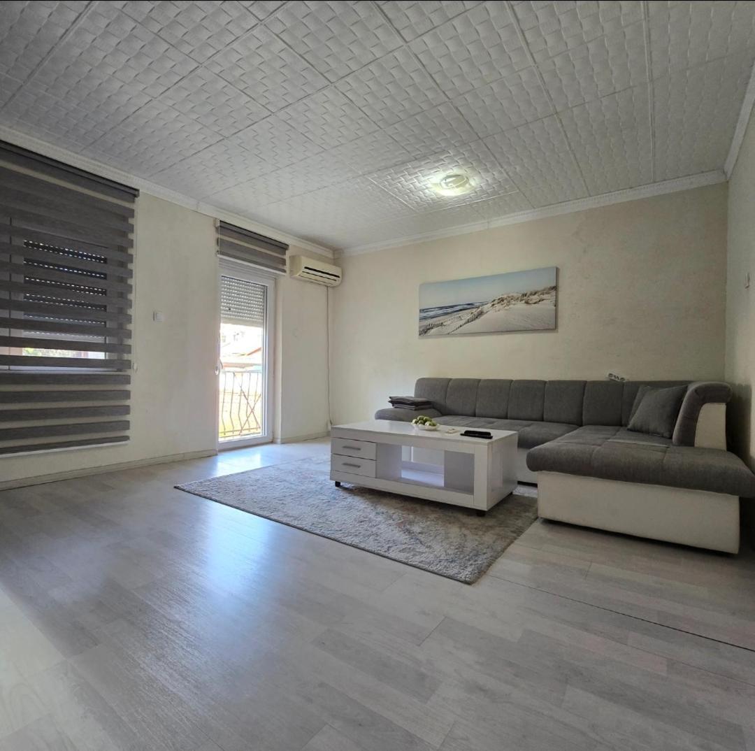 Apartment Center 23 Подгорица Экстерьер фото
